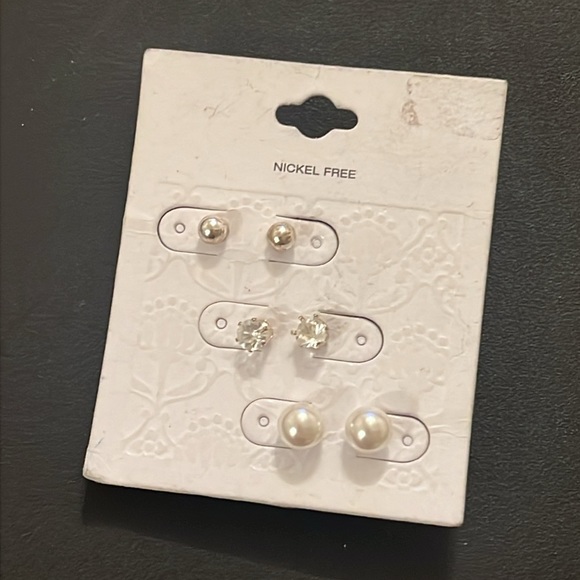 NWT A New Day Silver Tone Crystal & Pearl Stud Earring Set Of 3 - Picture 2 of 4